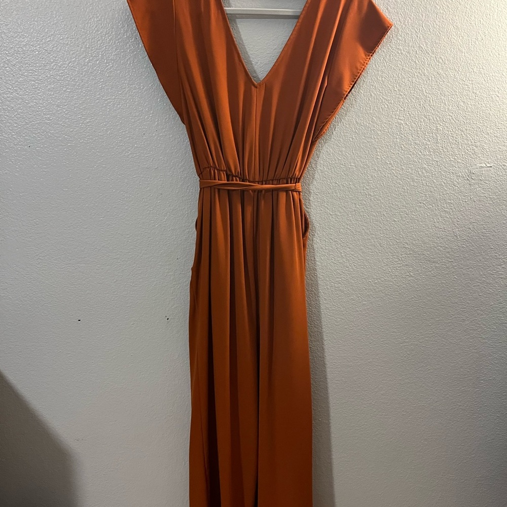 Orange jumpsuit angle length